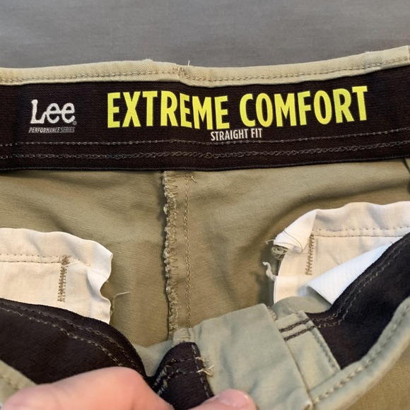 Lee Pants Mens 34x32 Khaki Extreme Comfort Straight Fit Stretch Chino Pants - Picture 2 of 10